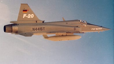 Northrop F-20 Tigershark mit deutschen Markierungen im Flug