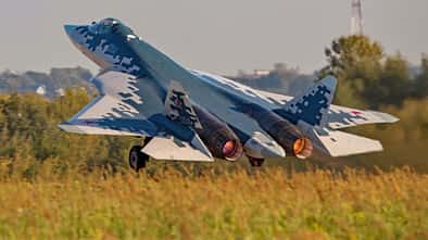 Russlands Super-Kampfjet Suchoi Su-57 in Aktion.