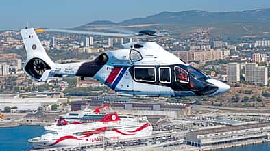 Airbus H160 des französischen Zoll im Flug
