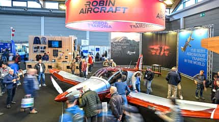 Aero,Bodensee,2023,Messe,Friedrichshafen,Besucher,Stand,Beratung AERO 2023