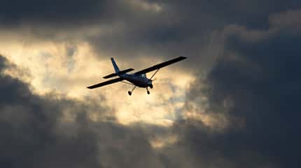 Schlechtwetter, Unwetter, Überlandflug, Tipps, Wolken, Wolkenflug, Praxis, Cessna 152