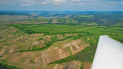 Flugplatz, Weinberge, Segelflieger Mosel-Hopping_Flugplatz