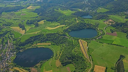 Flugplatz, Flugzeugträger, Maar Mosel-Hopping_Maar