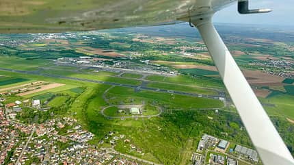 AirLeben, Frankreich-Reise, Strasbourg-Entzheim, Flugplatz, Vogelperspektive AirLeben_Frankreich-Reise_Straßsbourg-Entzheim