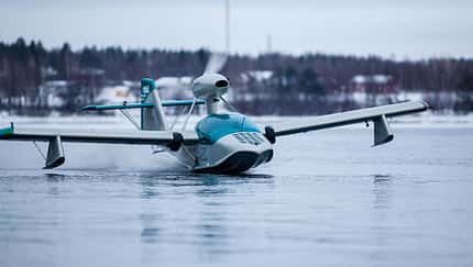 Atol stürzt bei Testflug in den Wald 