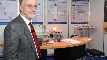 AERO 2017: Power-Flarm gekoppeltes Beacon präsentiert