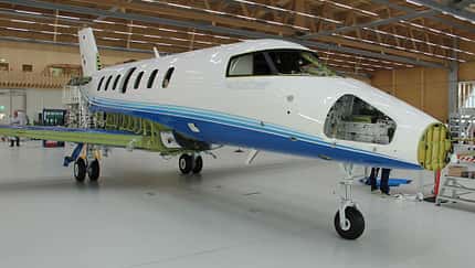 Erstes PC-24-Serienflugzeug montiert