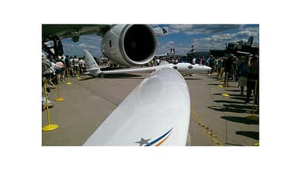 Höhenflugzeug Perlan 2 auf dem Airbus Stand