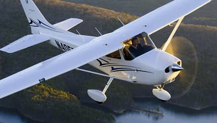 60 neue Skyhawk-Trainer bestellt