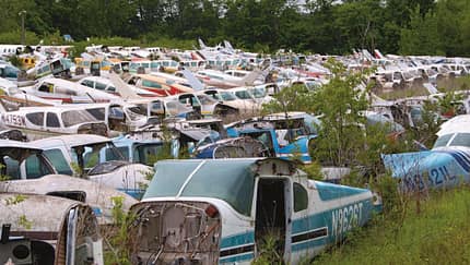 Flugzeugfriedhof in Bates City