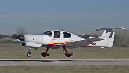 Erstflug der DA50-JP7 mit Turbine