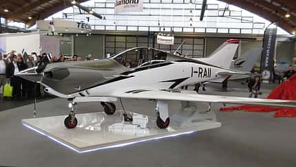 AERO 2017: Videoreport Blackshape Bk160 Gabriél