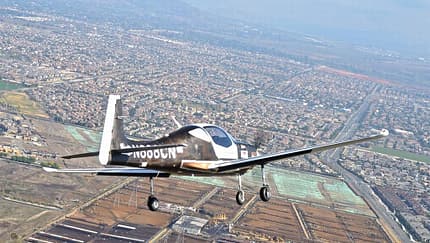 Mooney-M10T-Prototyp fliegt