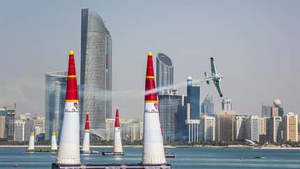 Spannender Auftakt in Abu Dhabi