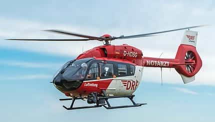 Eine H145 der DRF Luftrettung im Einsatzflug.
