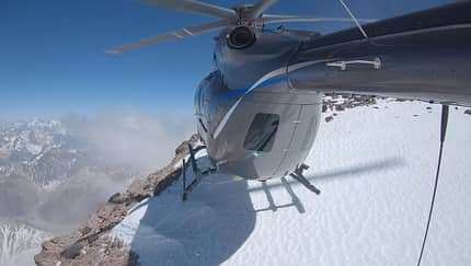 Airbus Helicopters H145 mit Fünfblattrotor auf dem 6962 Meter hohen Aconcagua