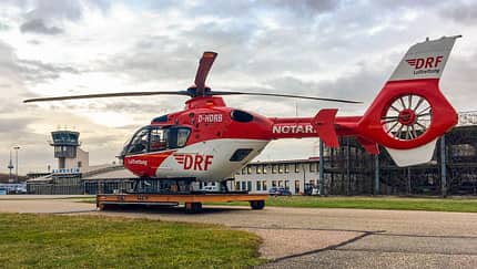 „Christoph 53“ fliegt mit Blutkonserven