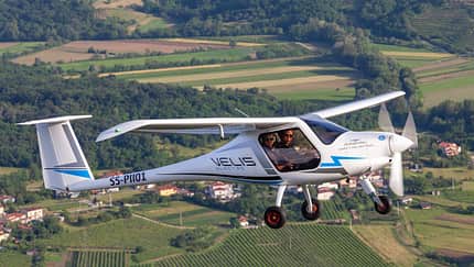 Rekordflug mit Velis Electro geplant