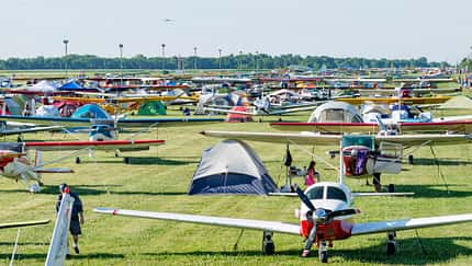 Flugzeuge mit Kolbenmotor im Plus