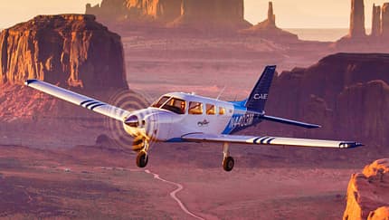 CAE entwickelt mit Piper eine Archer mit Elektromotor und Batterien.