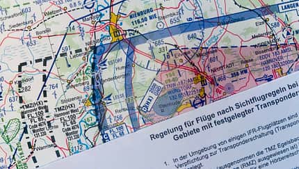 ICAO-Karte, TMZ FIS-Frequenz muss in der TMZ verlassen werden
