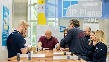Im Team zum 
fliegenden Traum