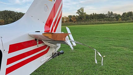 Modellflugzeug auf Kollisionskurs
