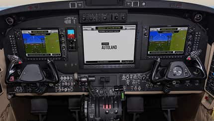 Garmin G1000 NXi, King Air 200, Cockpit, Autoland Autoland und Autothrottle für King Air 200
