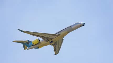 Global 8000: Erstes Serienflugzeug hebt ab