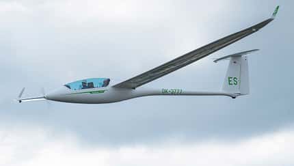 TwinShark fliegt mit FES