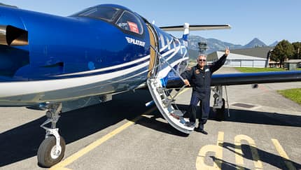Pilatus übergibt die erste PC-12 PRO