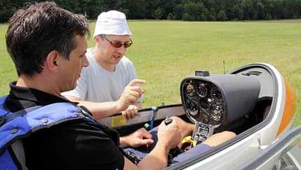 Ausbildung, Flugschule, Flugausbildung, Verein Flugschule oder Verein?