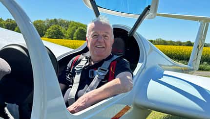 Klaus Fey, ASK-21, Fluglehrer Klaus Fey: Seit 50 Jahren Fluglehrer