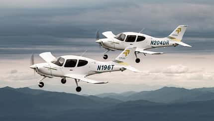 Neuer Cirrus-Trainer startet mit Rotax 916 iS