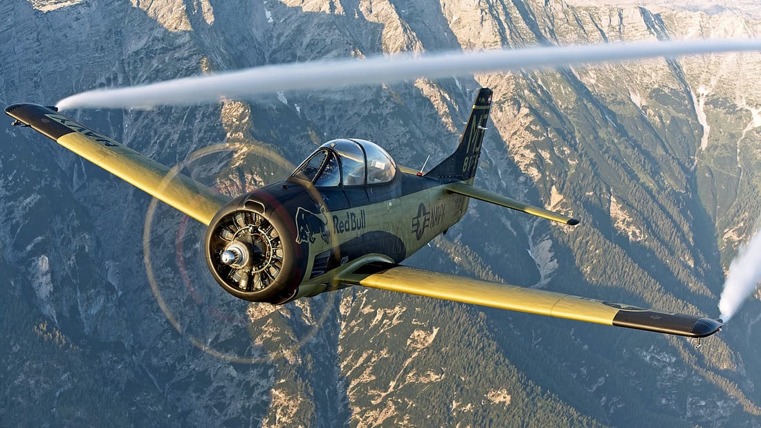 ​Spontane Fassrolle und lose Kamera: Warum die T-28 Trojan der Flying Bulls abstürzte