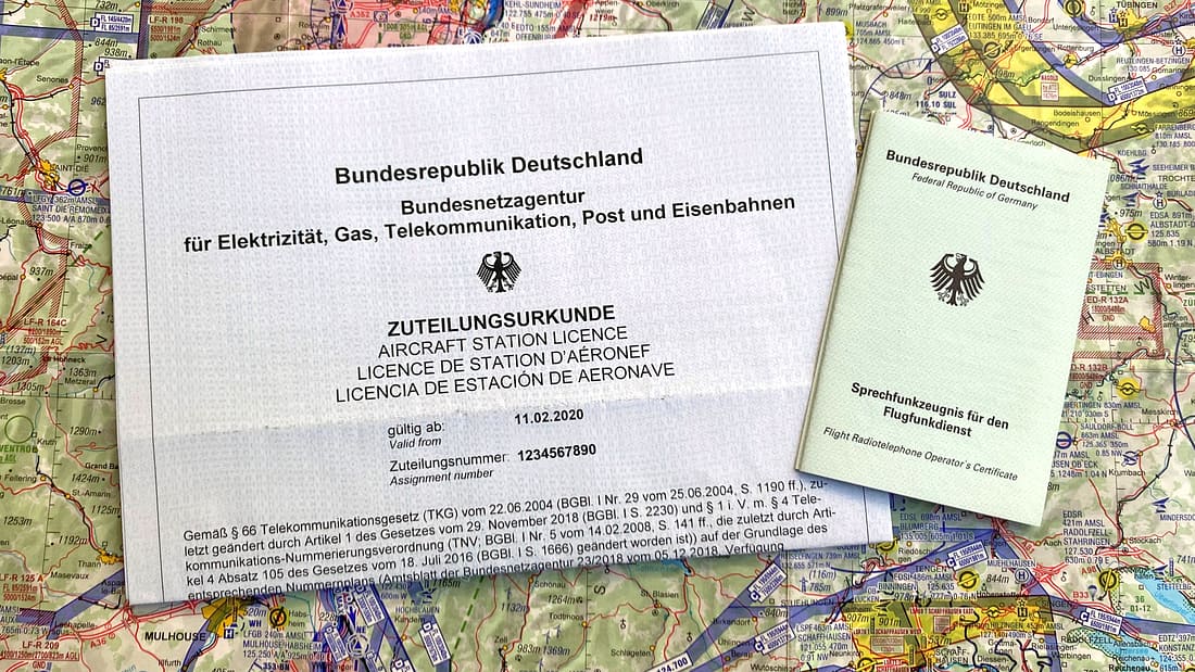 ​Prüfungen BZF und AZF: Auf der AERO zum Flugfunkzeugnis
