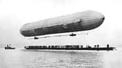 Erster kurzer Aufstieg des Zeppelin LZ1